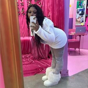 Meet your Posher, Taylor